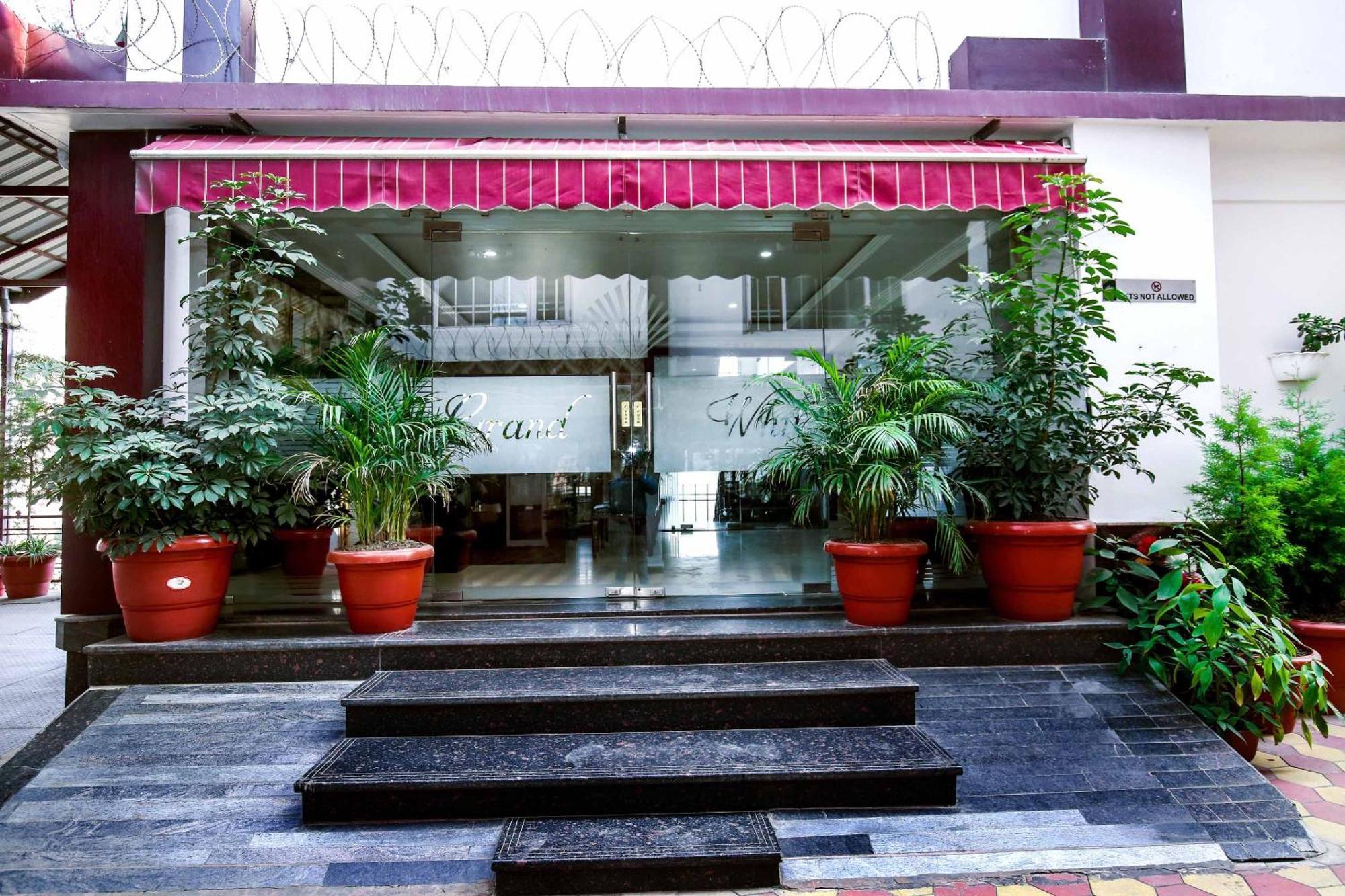 Hotel White Grand Shimla - In City Centre - A Centrally Ac Hotel Exterior foto
